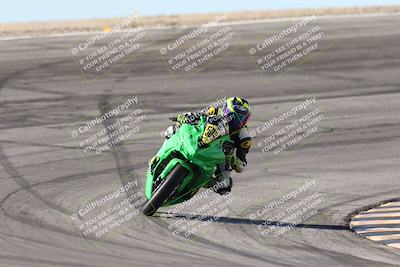 media/Jan-15-2026-Racers Edge (Thu) [[dfebeb70ab]]/3-B Group/Session 2 (Bowl Exit)/